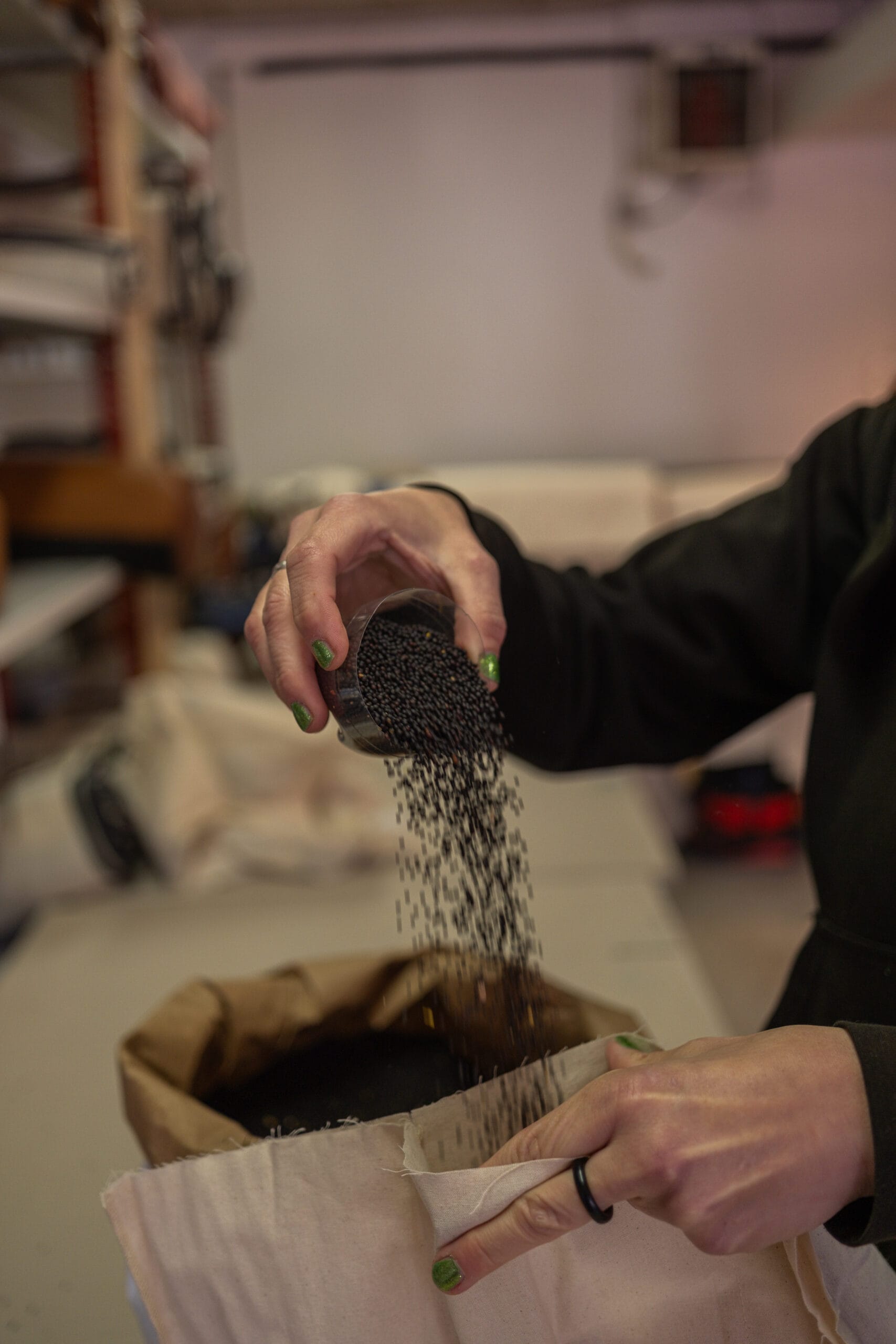 RestfulBlanket er nu officielt RSV! Der er kommet et nyt stempel på RestfulBlanket, og denne gang handler det ikke om endnu en fancy label, men om noget ret jordnært: hvordan din tyngdedyne faktisk gør gavn