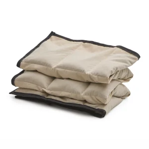 Foldet Naturligt skulder tyngdetæppe 70x100 cm til nakke, skuldre og bryst med varmebehandlede rapsfrø