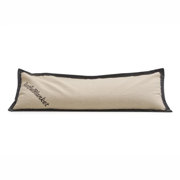 Tyngdepude Tryghedspude 3 kg plastfri HERO Tyngdepude Tryghedspude 20x40 cm med 3 kg tyngde, plastfri rapsfyld og ubleget OEKO-TEX-certificeret bomuld.